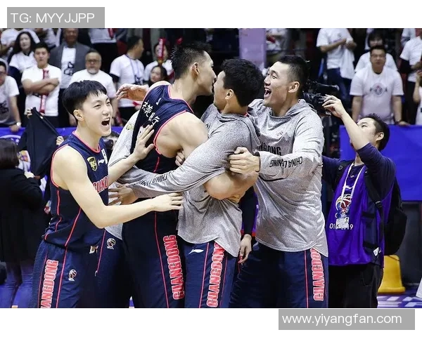 广州篮球队防守反击新策略解析助力球队崛起与发展