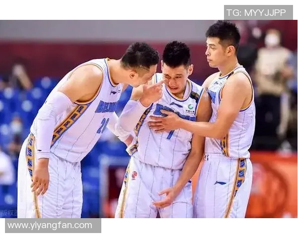 深圳羽毛球队与南京羽毛球队赛后复盘分析比赛节奏与战术对决