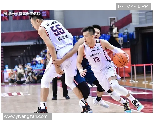 重庆篮球队与南京篮球队赛后复盘分析个人能力表现及影响因素